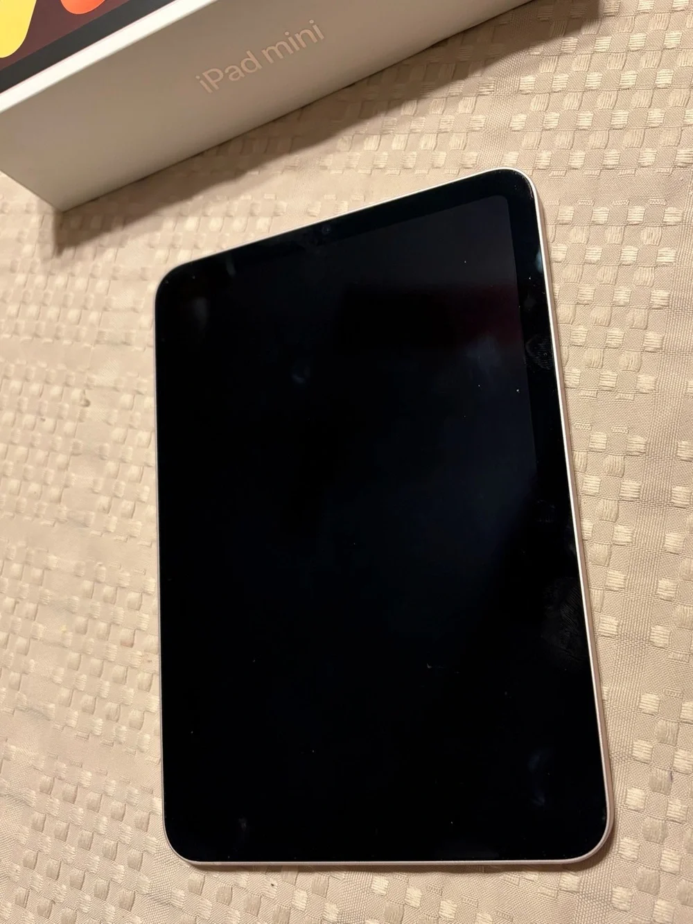 iPad Mini 6th Gen WI-FI 64GB with New Case!